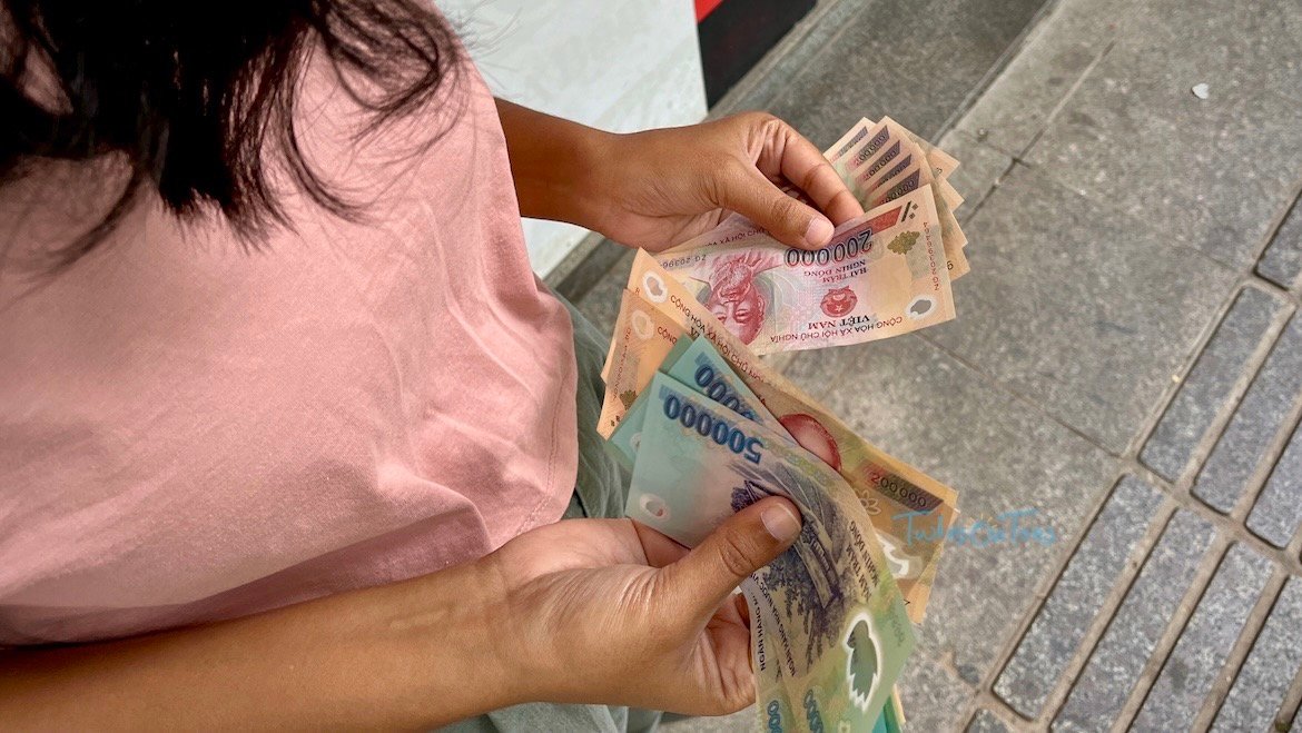 How to save money, currency exchange