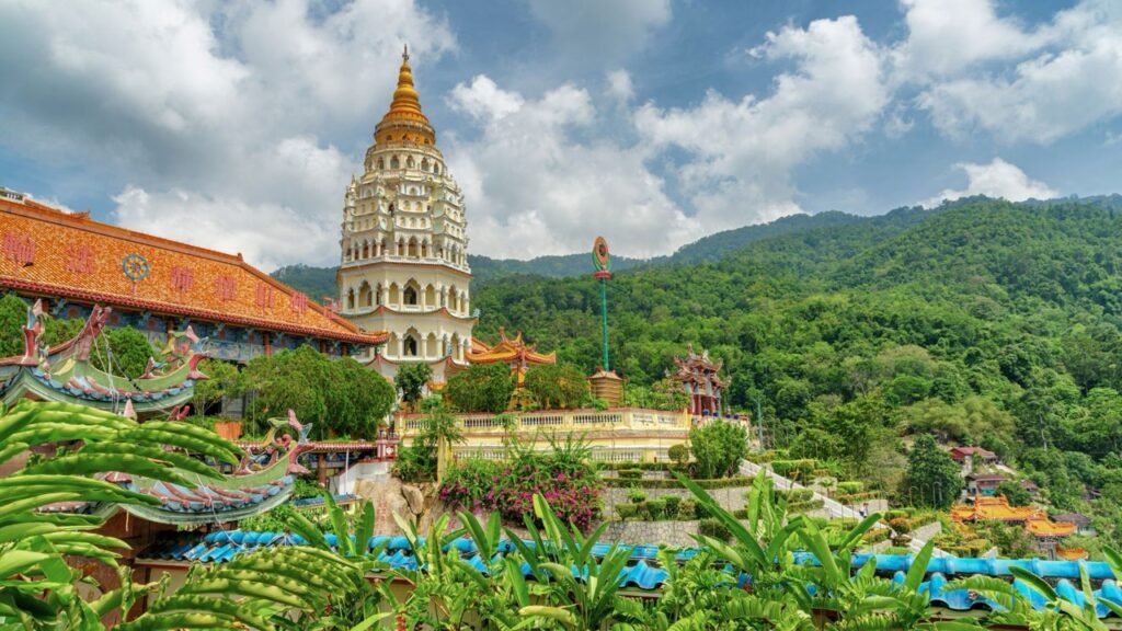 kek lok si temple georgetown penang - TwinsOnToes Kek Lok Si Temple, Georgetown Penang Island
