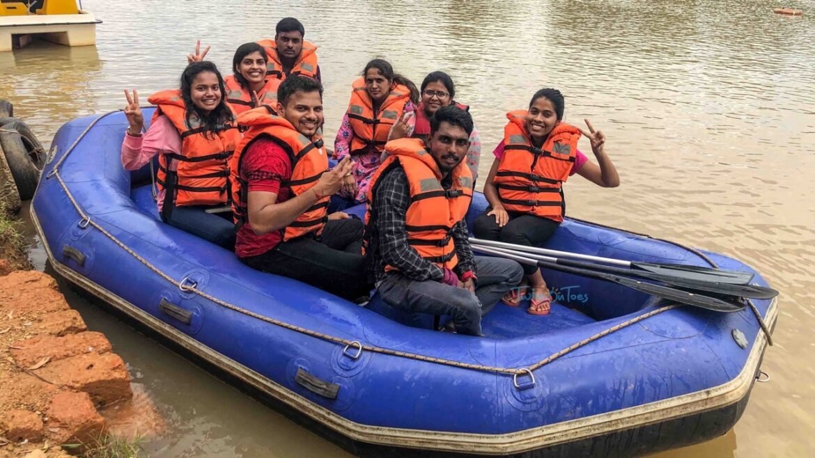 How To Make Friends With Strangers While Traveling?