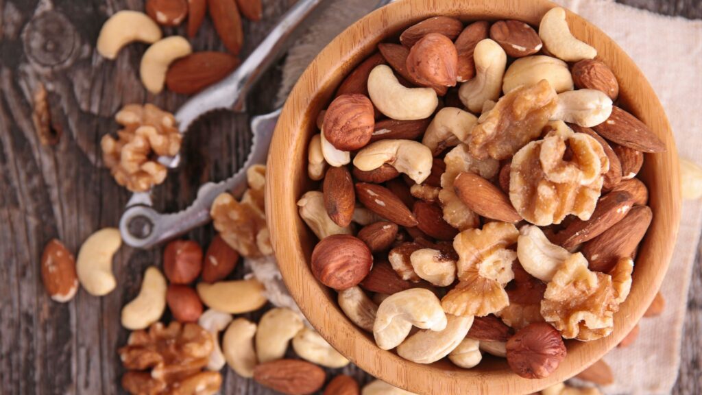 mix of nuts and dry fruits