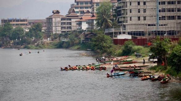 Vang Vieng Travel Guide